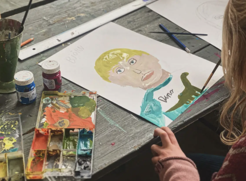 Omslagfoto kunstclub voor kinderen